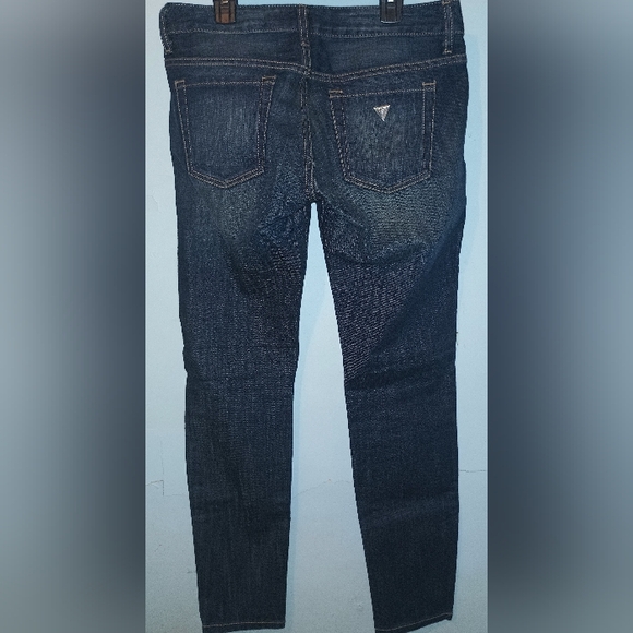 Guess Jeans - Picture 5 of 13